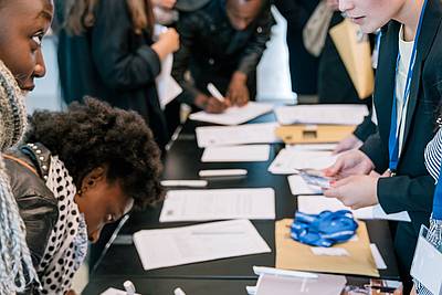 Students registering at the Nuremberg Moot Court 2017