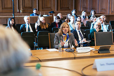 Beth Van Schaack, US-Botschafterin für globale Strafjustiz