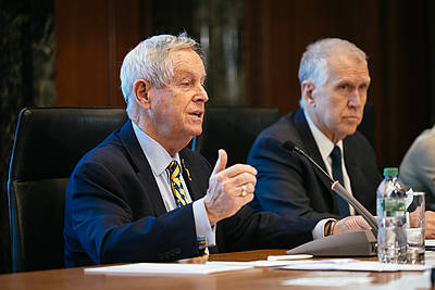 Der Vorsitzende der U.S. Helsinki Commission Kongressabgeordneter Joe Wilson (li.) und Mitglied Senator Thom Tillis (re.)